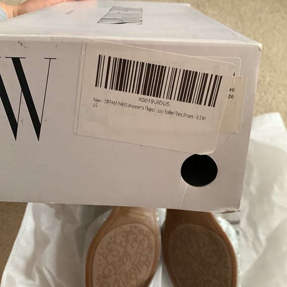 Dream Pairs NWT Silver and Sparkles Ankle Strapped Flats - Picture 5 of 5